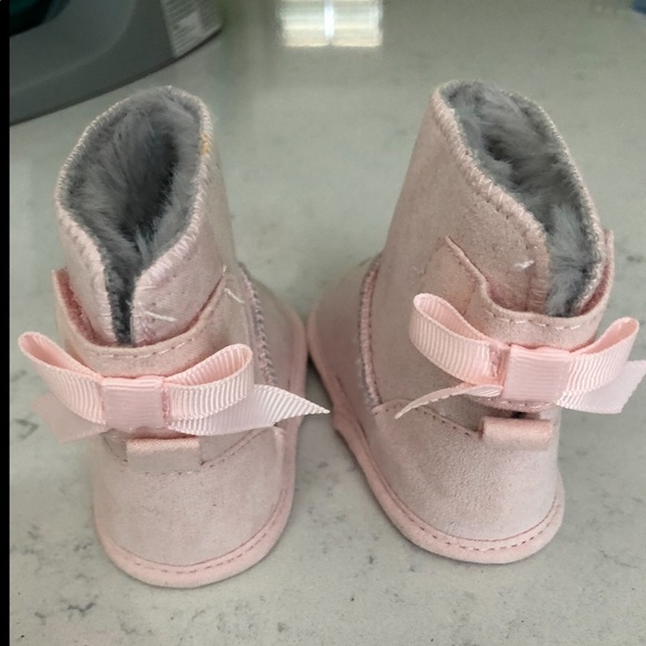 baby girl infant boots - Picture 2 of 3